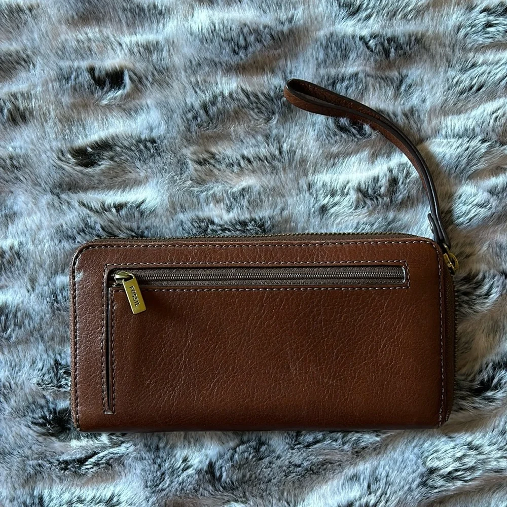 Fossil Leather Wallet - Picture 3 of 6